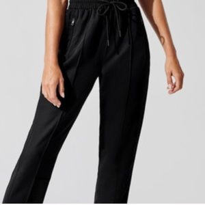 NEW without tags Carbon 38 Tapered Pant Size Small